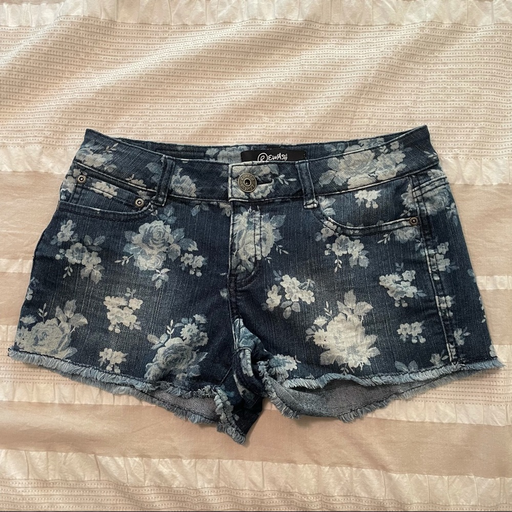 Mid-rise Flowered Denim Shorts